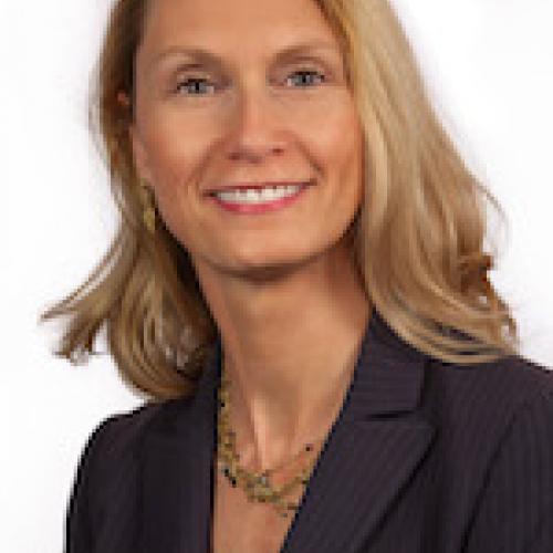 Dr. Cynthia Mullen Headshot